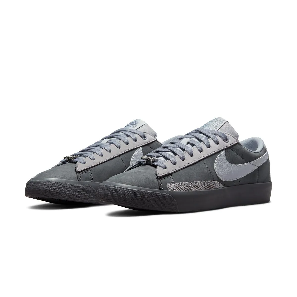   FPAR SB Zoom Blazer Low 'Gris Froid'