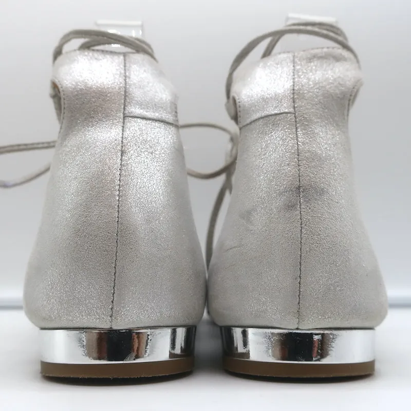 Aquazzura Christy Ballerines à Bout Pointu avec Lacets en Suédine Métallisée Argenté Taille 40