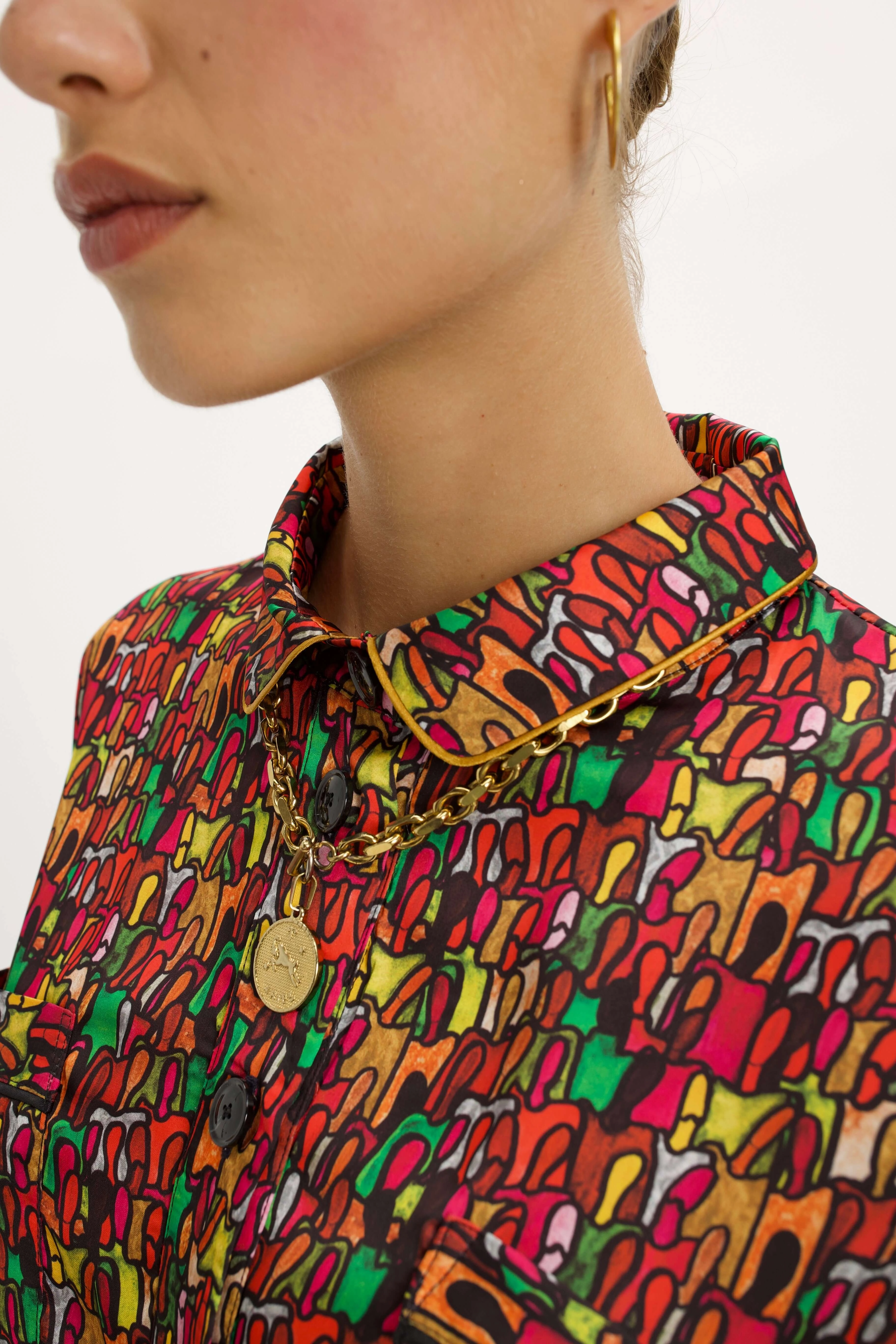 Astree Shirt in Crowd Print