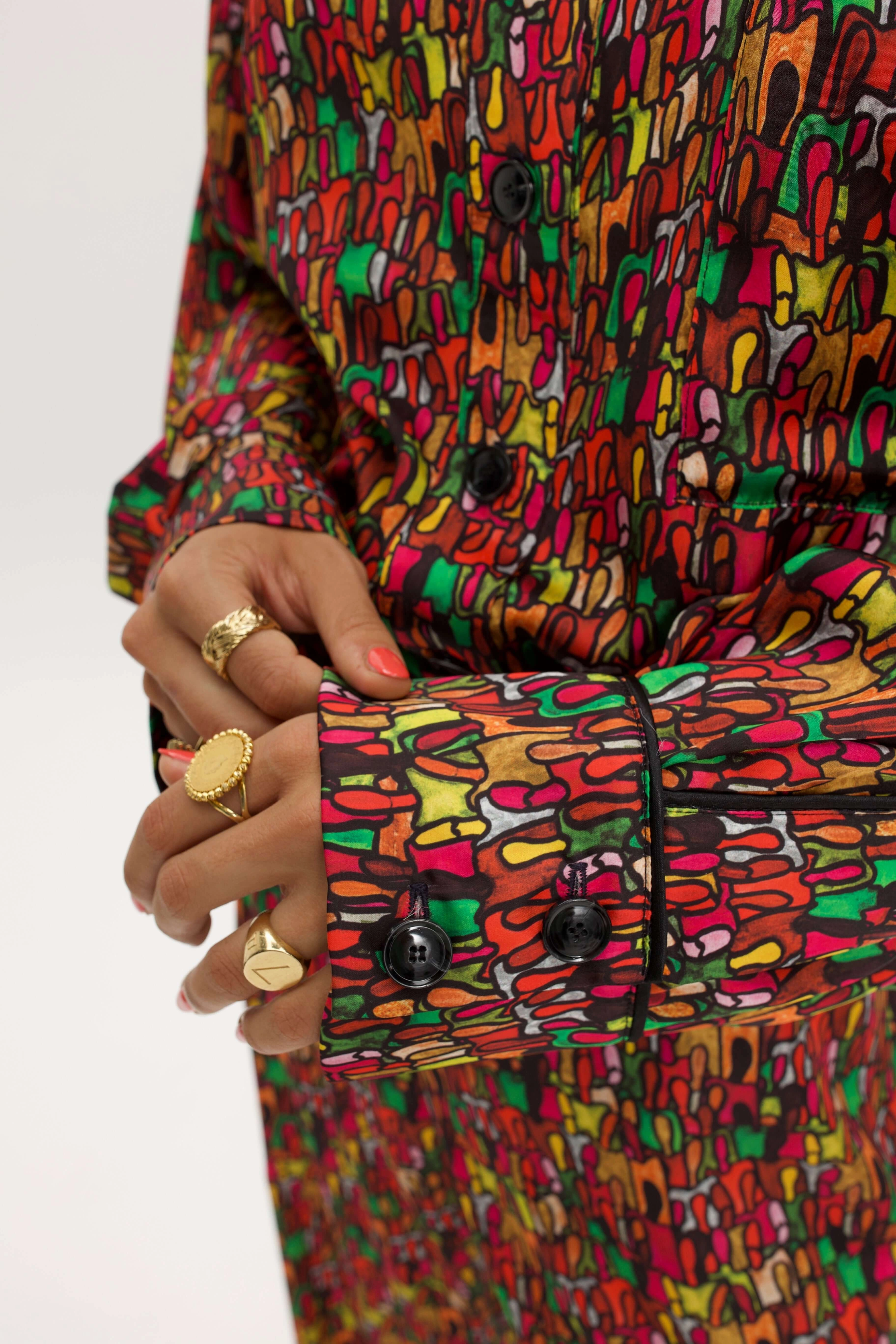Astree Shirt in Crowd Print