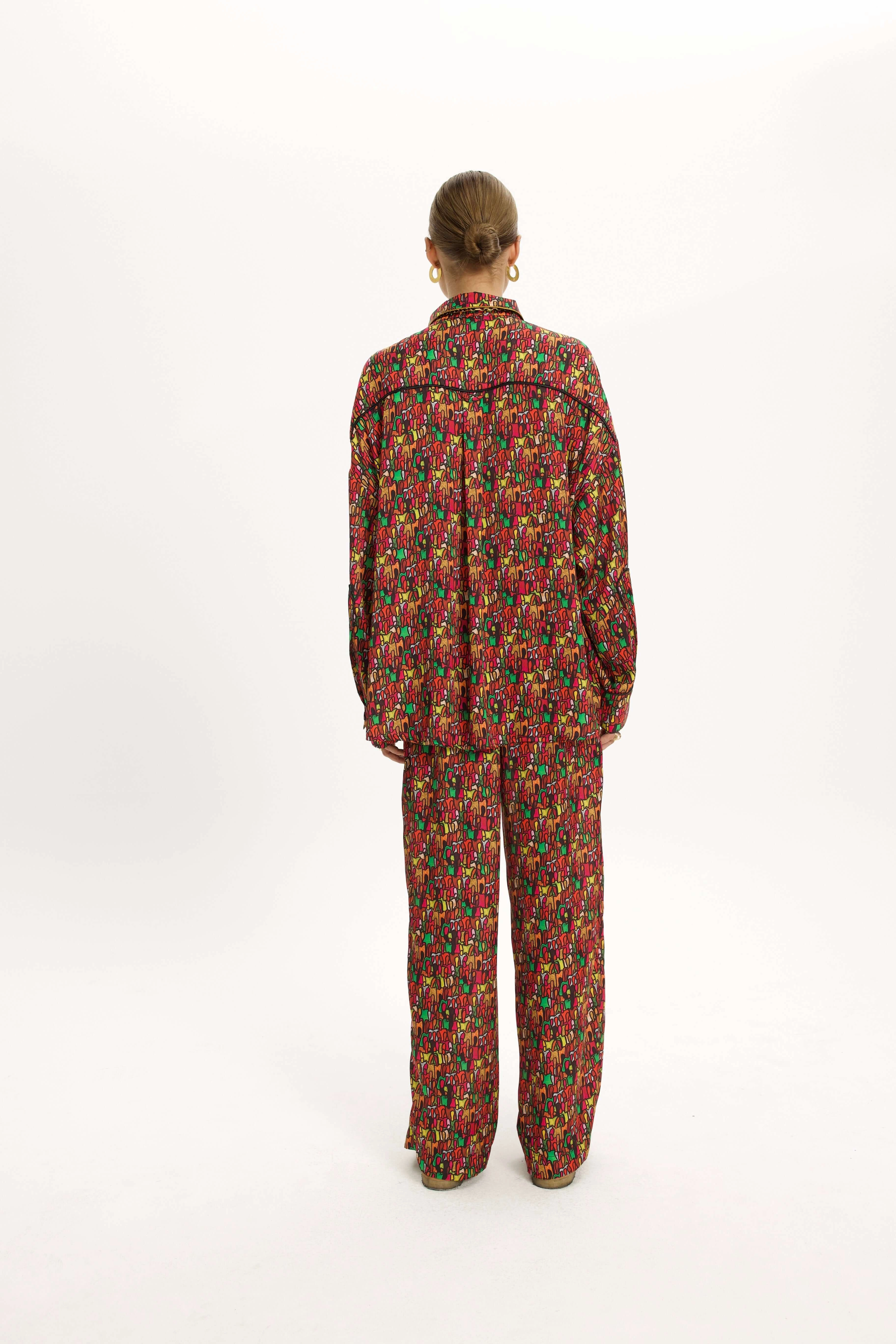 Astree Shirt in Crowd Print