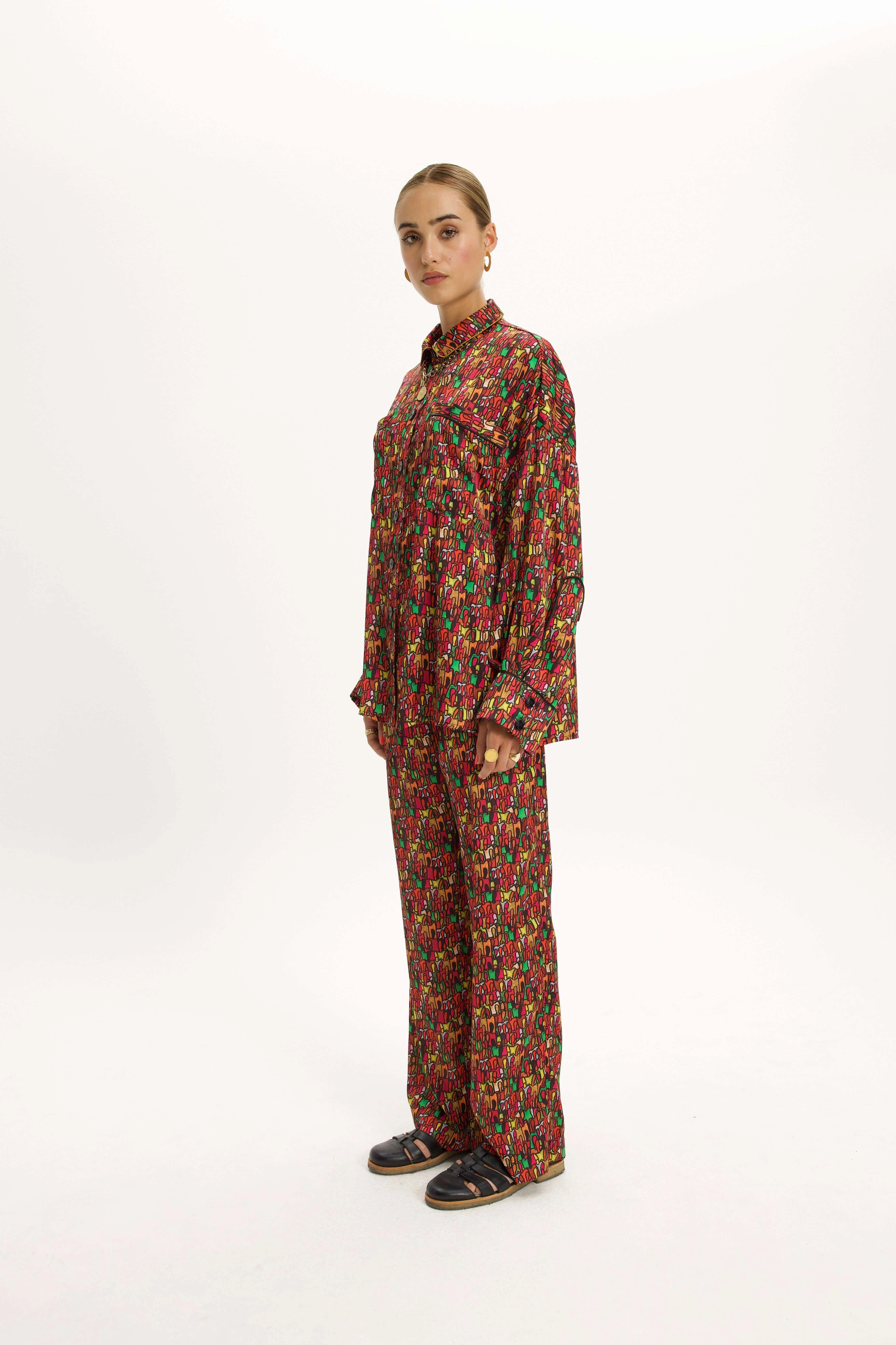 Astree Shirt in Crowd Print