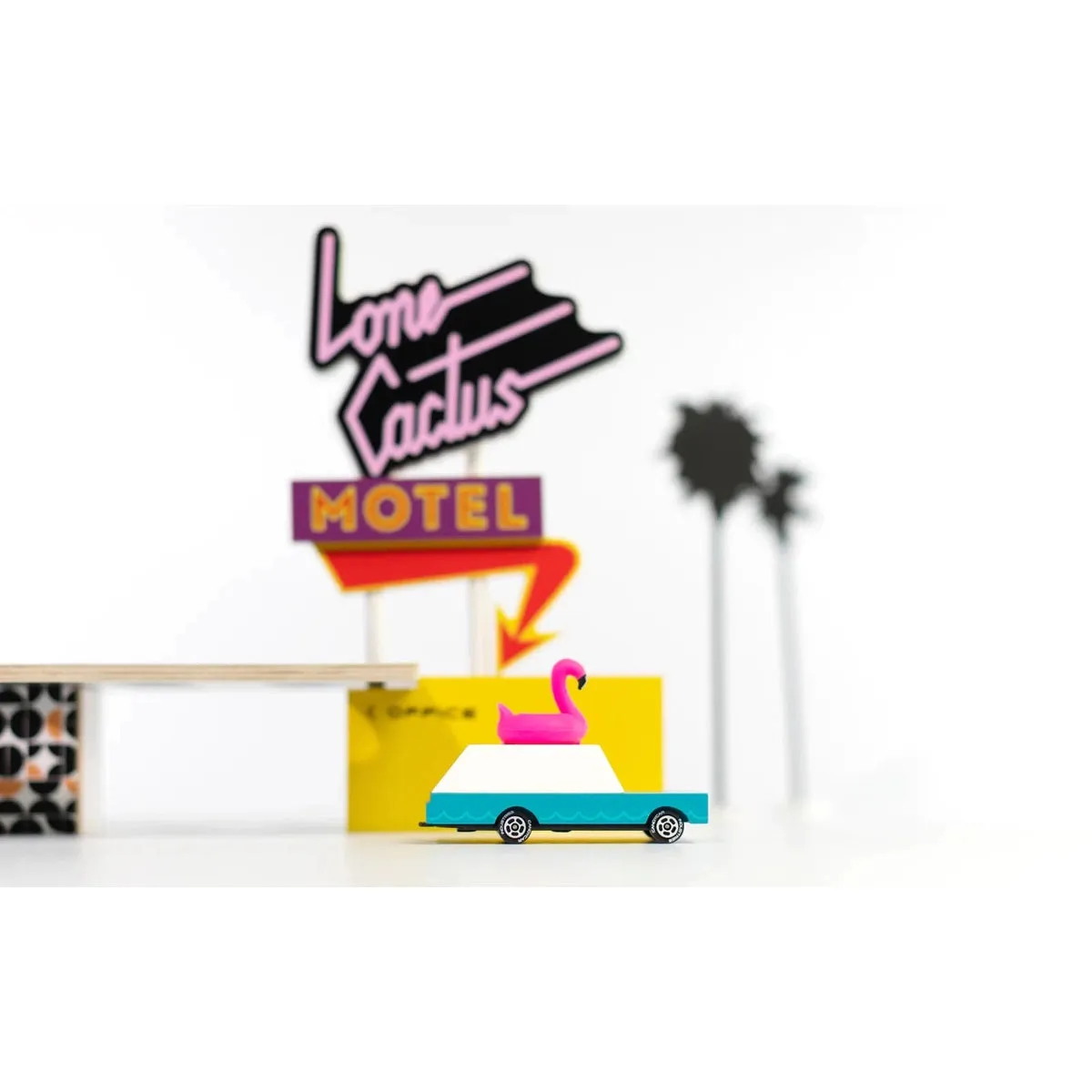 Candylab Candycar wagon flamant rose
