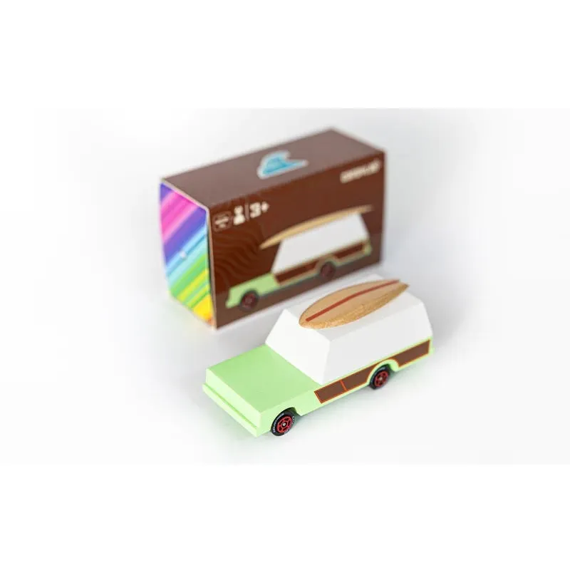 Wagon Candycar de Candylab avec planche de surf