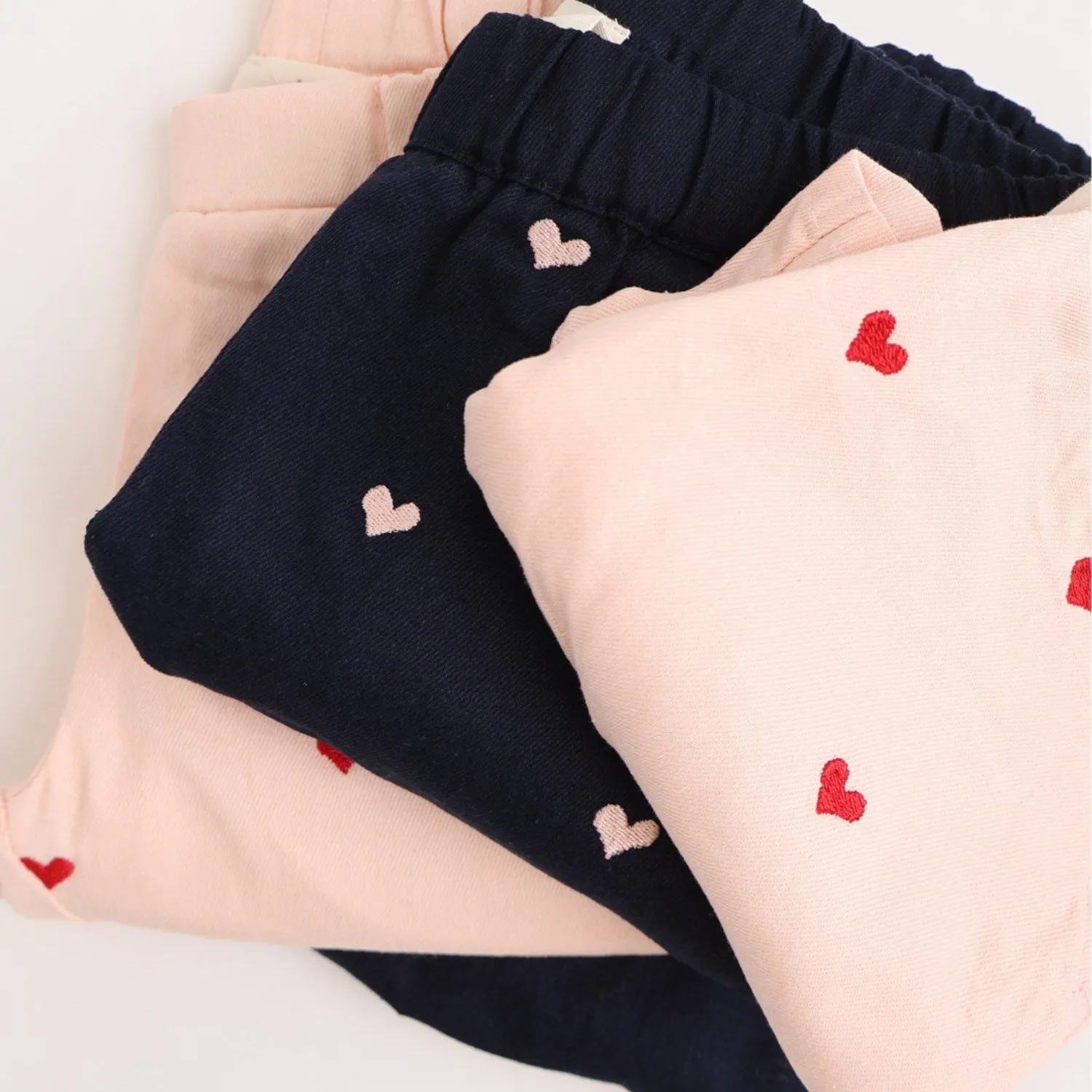 COPENHAGEN COLORS Pantalon en sergé cœur Rose Poussiéreux Baies Blanches Cœurs Copenhagen Colors