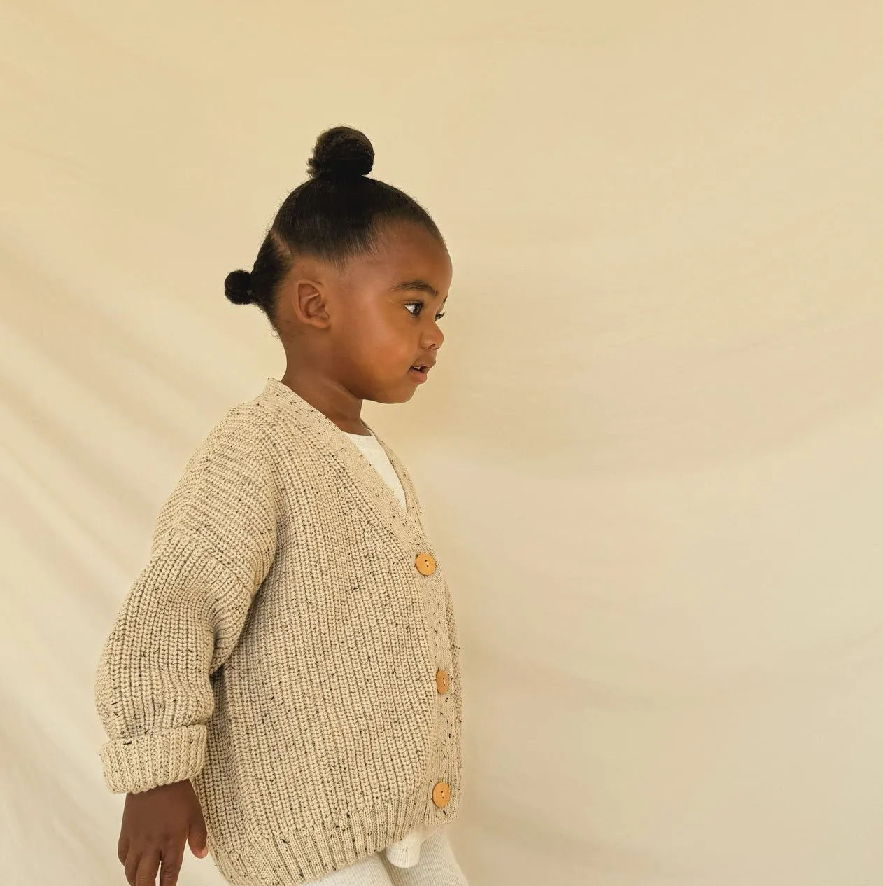 Hunter   Rose : Cardigan pour enfants Avery - Flocons d'avoine