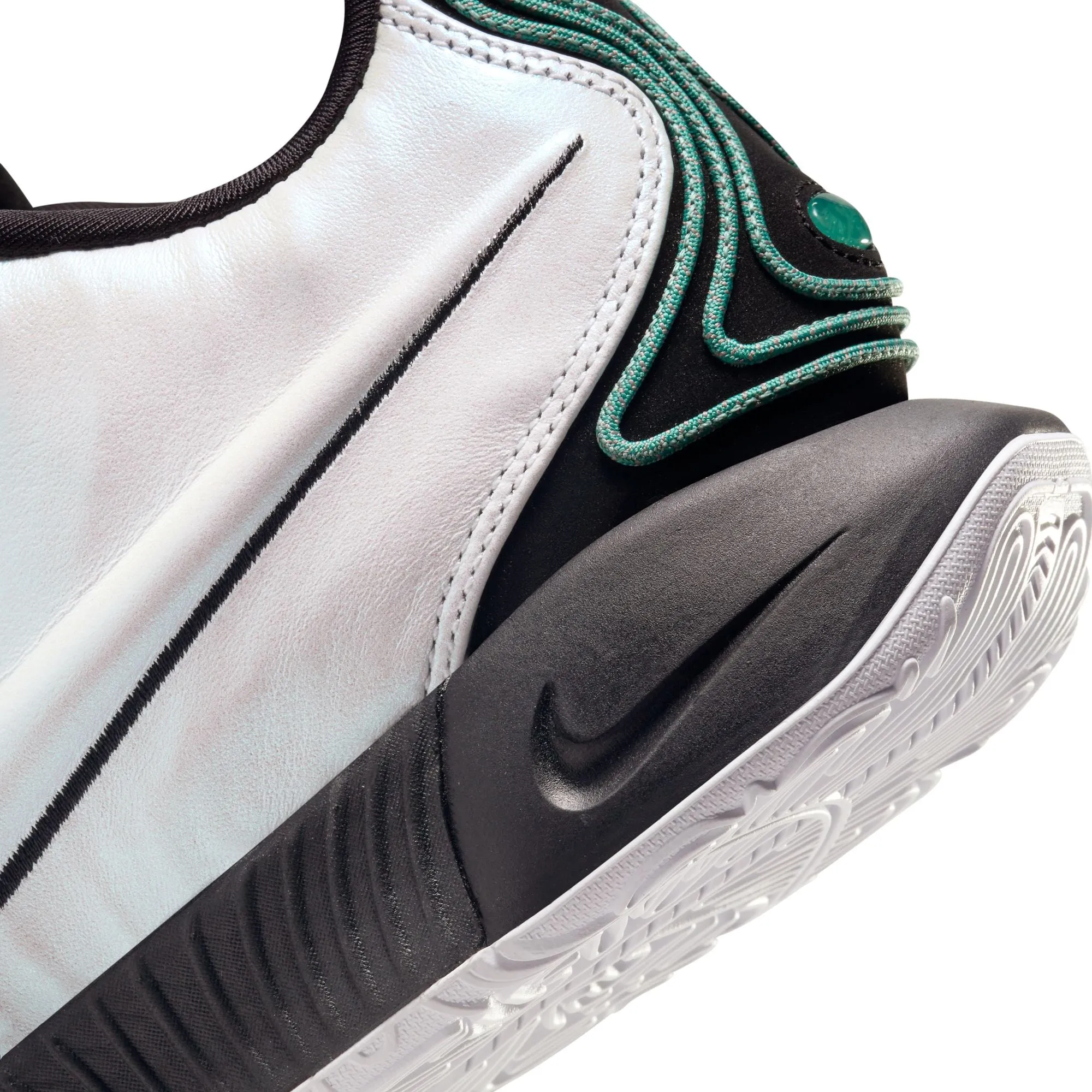 Lebron XXI 