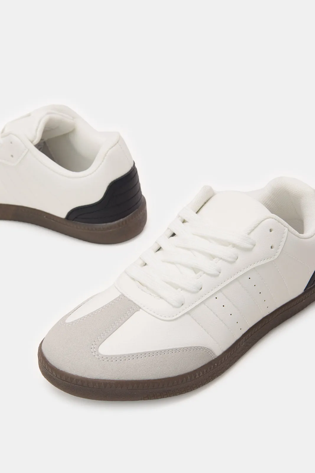 Baskets à bloc en matière beige pour homme