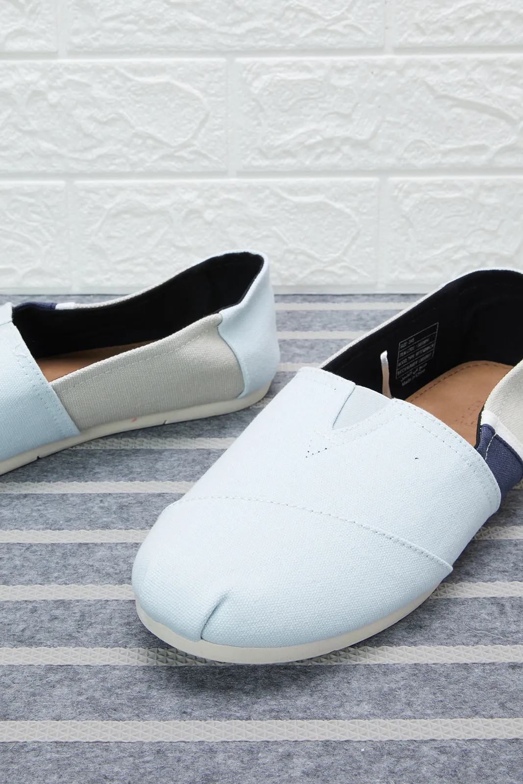 Mocassins à enfiler en matière grise pour homme