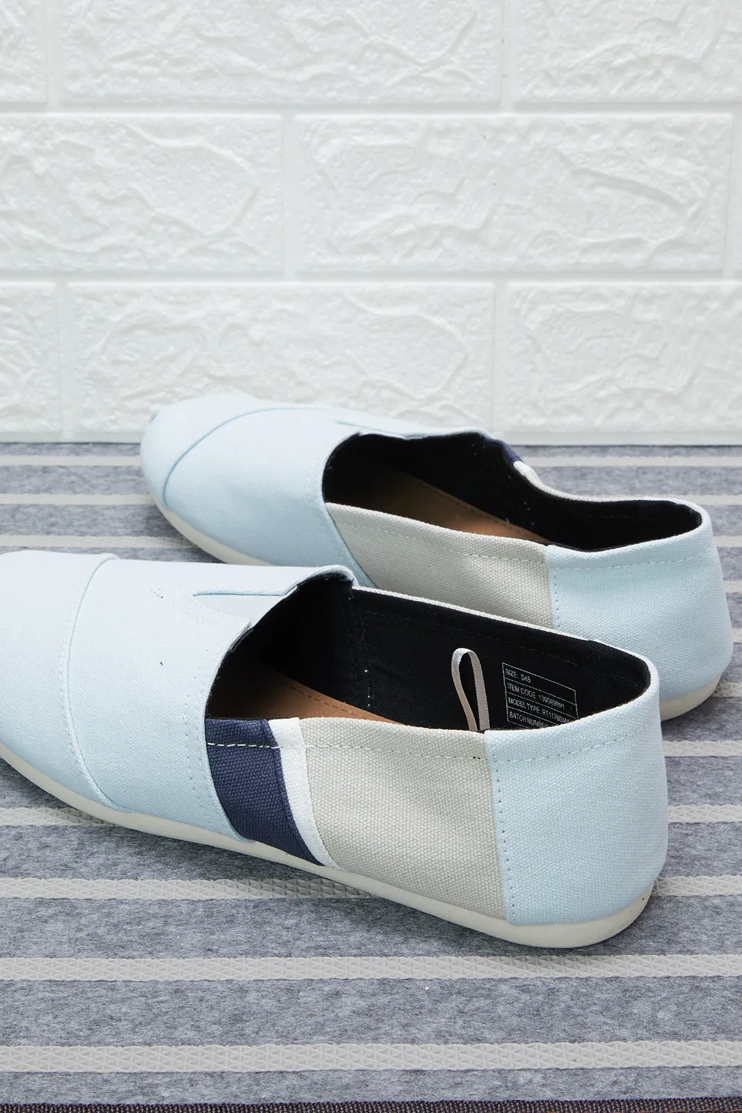 Mocassins à enfiler en matière grise pour homme