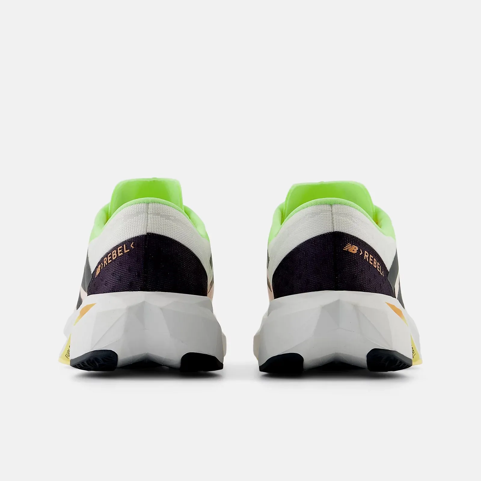 New Balance Femmes Fuelcell Rebel v4 - Blanc avec vert citron délavé et mangue intense (WFCXLA4) New Balance