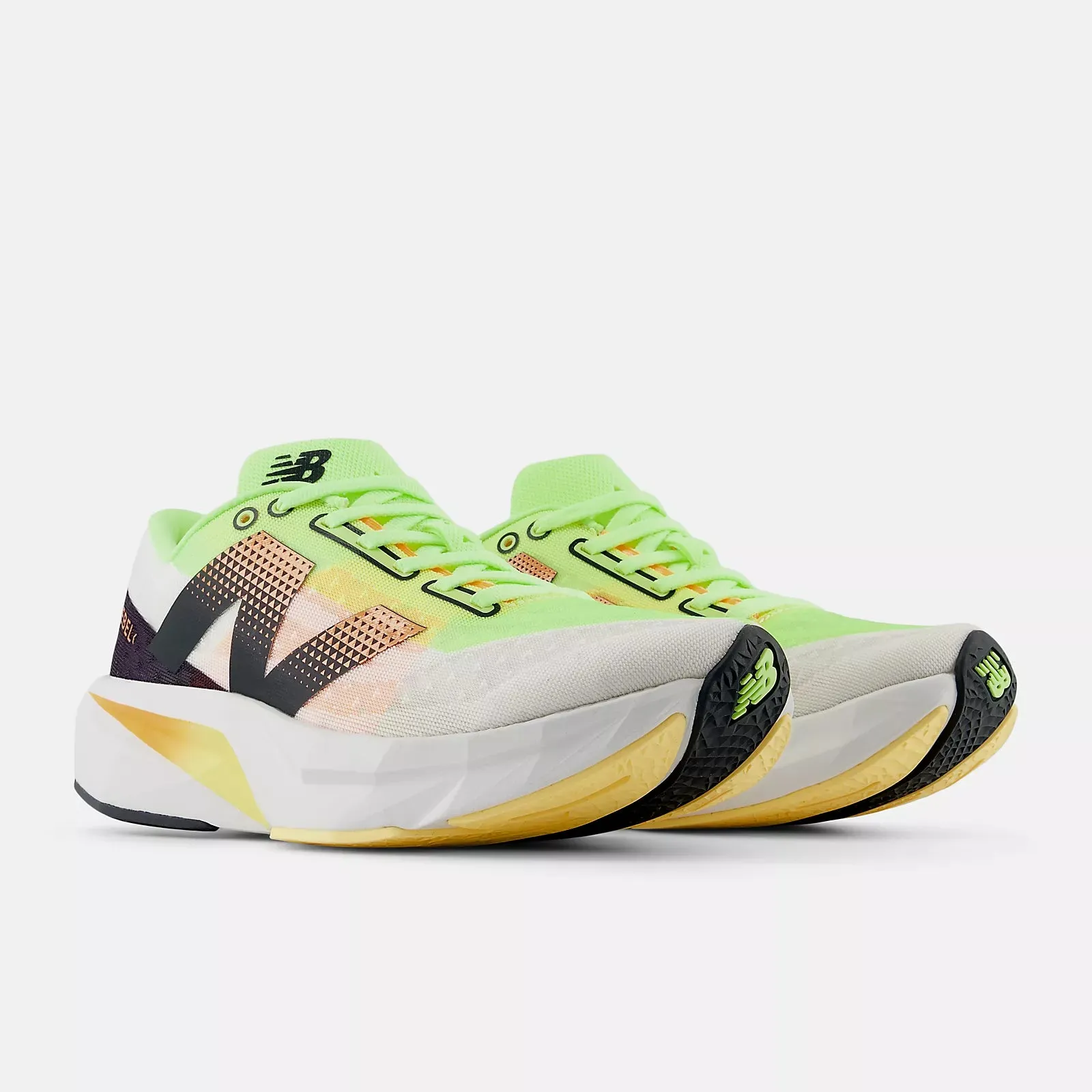 New Balance Femmes Fuelcell Rebel v4 - Blanc avec vert citron délavé et mangue intense (WFCXLA4) New Balance