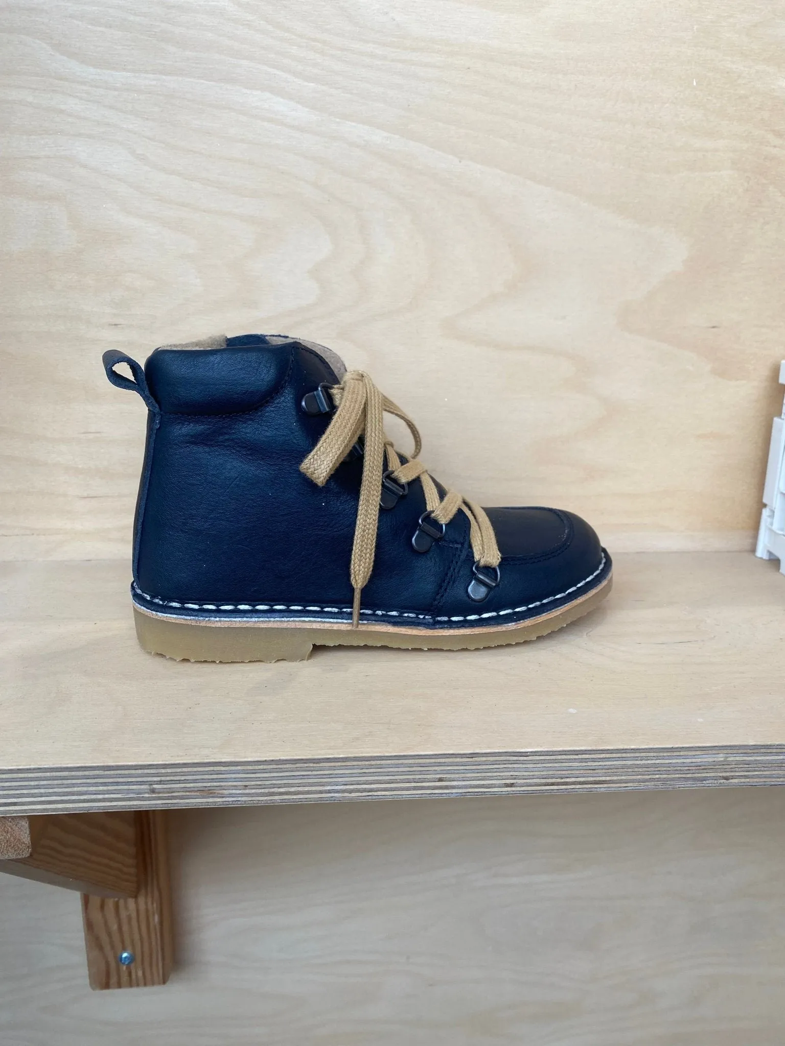 Petasil: Bottes à Doublure en Laine de Kent - Cuir Marine
