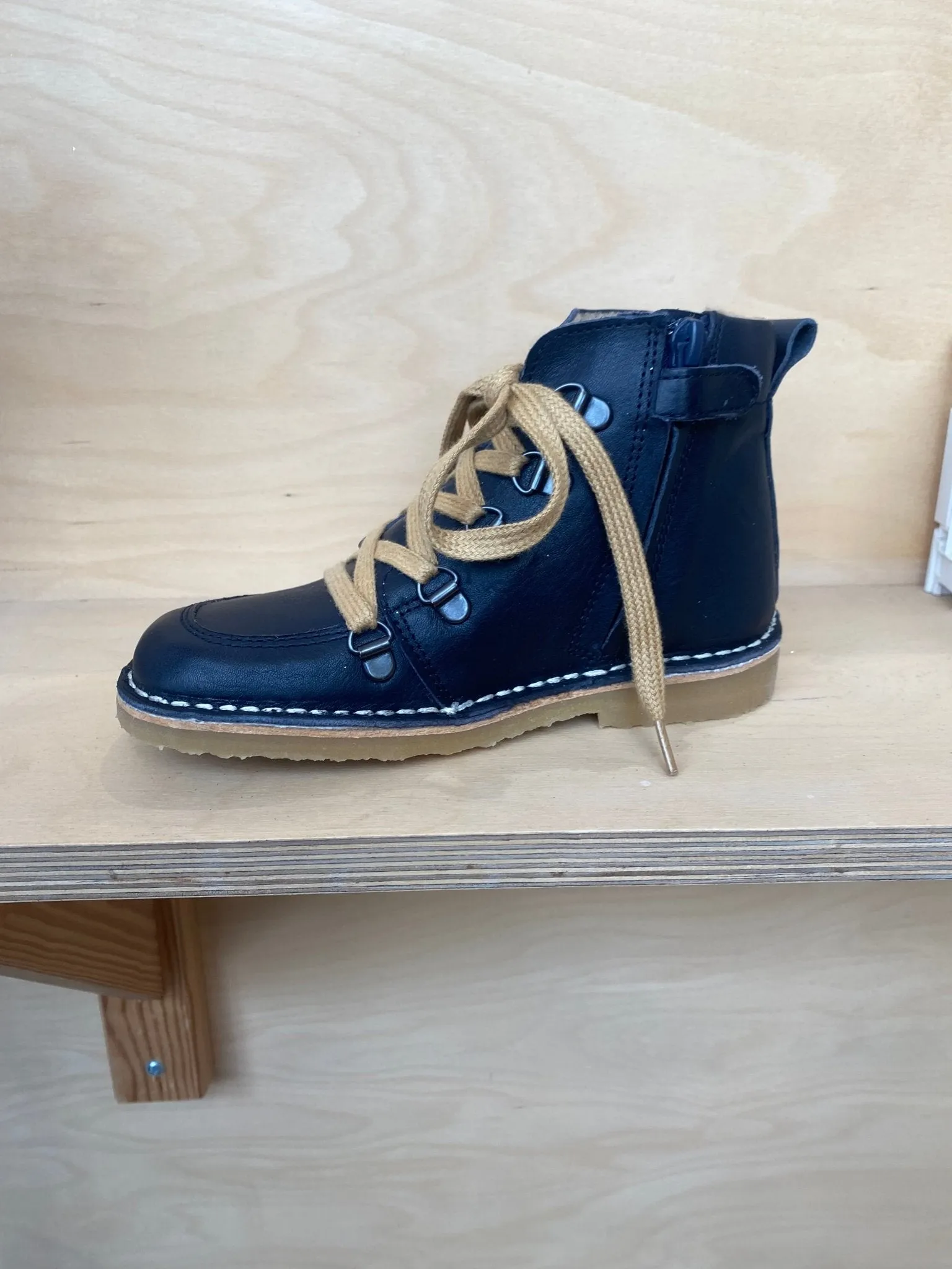 Petasil: Bottes à Doublure en Laine de Kent - Cuir Marine