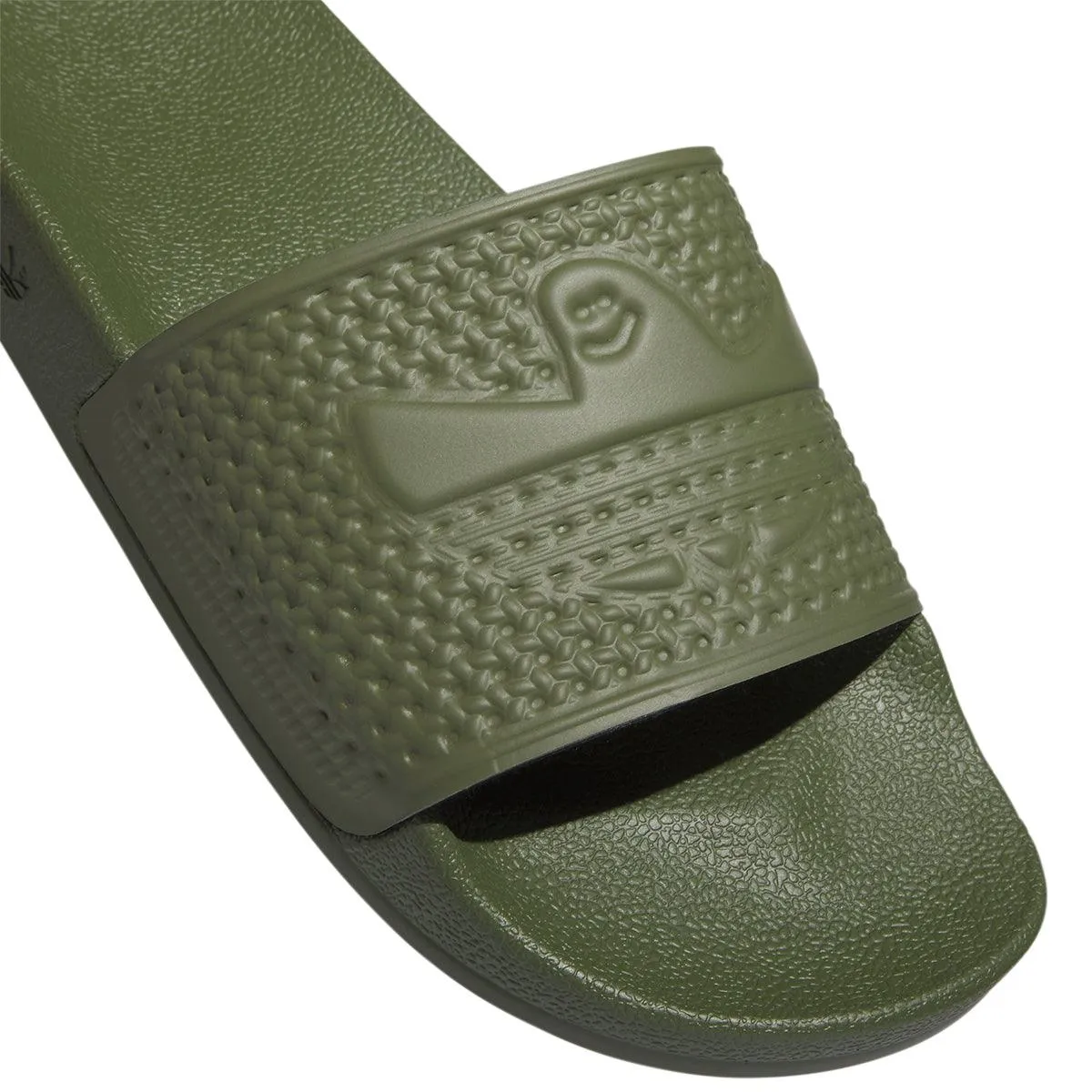 Shmoofoil Slides 'Pin Sauvage'