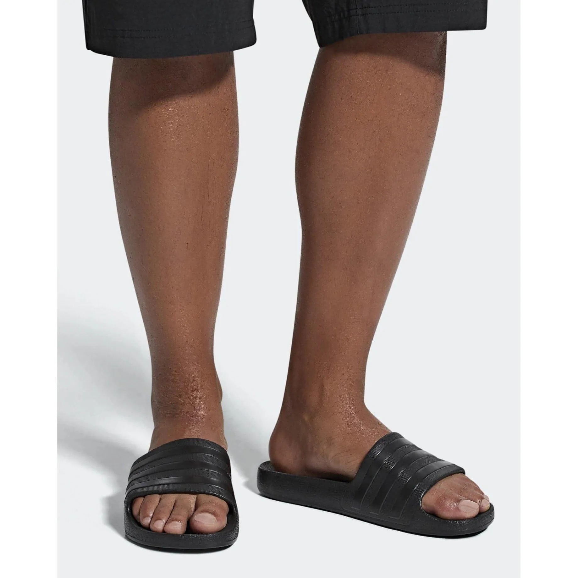 Chaussures Adidas pour hommes Adilette Aqua Slides - Noir