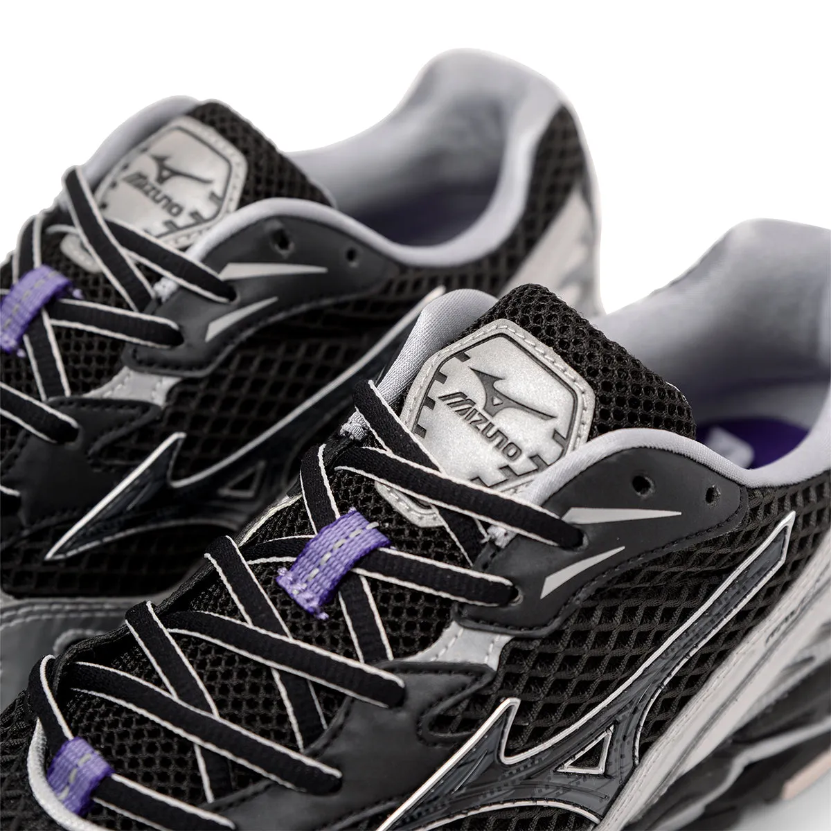 Wave Rider 10 'Sable Noir Brume Pourpre'